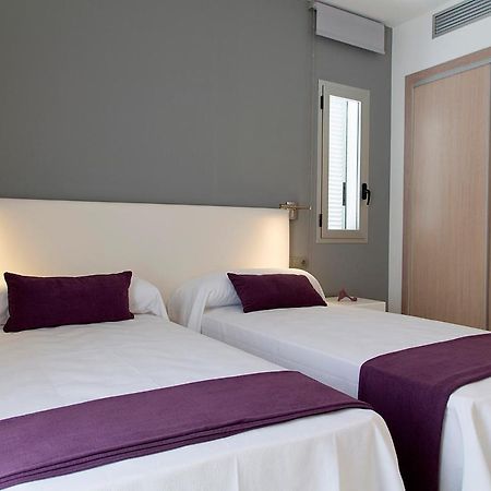 Apartamentos Proa - Emar Hotels Only Adults 埃斯普霍斯 外观 照片